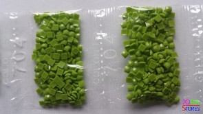 Nummer 704 vierkante steentjes (klein)